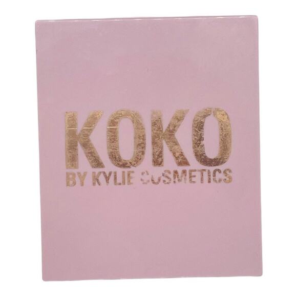 Kylie Jenner highlighter True Mama Highlighter - Picture 3 of 4